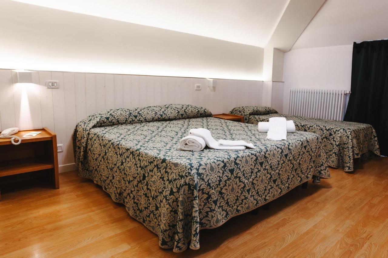 וילטה בריאה Hotel Degli Olmi מראה חיצוני תמונה